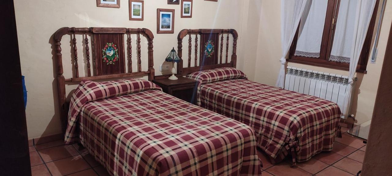 Casa Rural El Callejo Hinojosa de Duero Ngoại thất bức ảnh